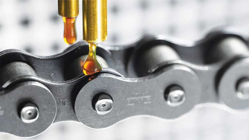 润滑脂加注安全操作：避免污染与过度加注的设备维护指南